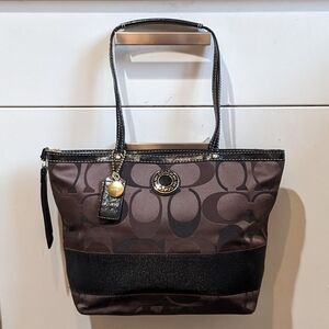 Coach Signature Canvas C Tote Shoulder Bag With Patent Leather Trim Brown/Black